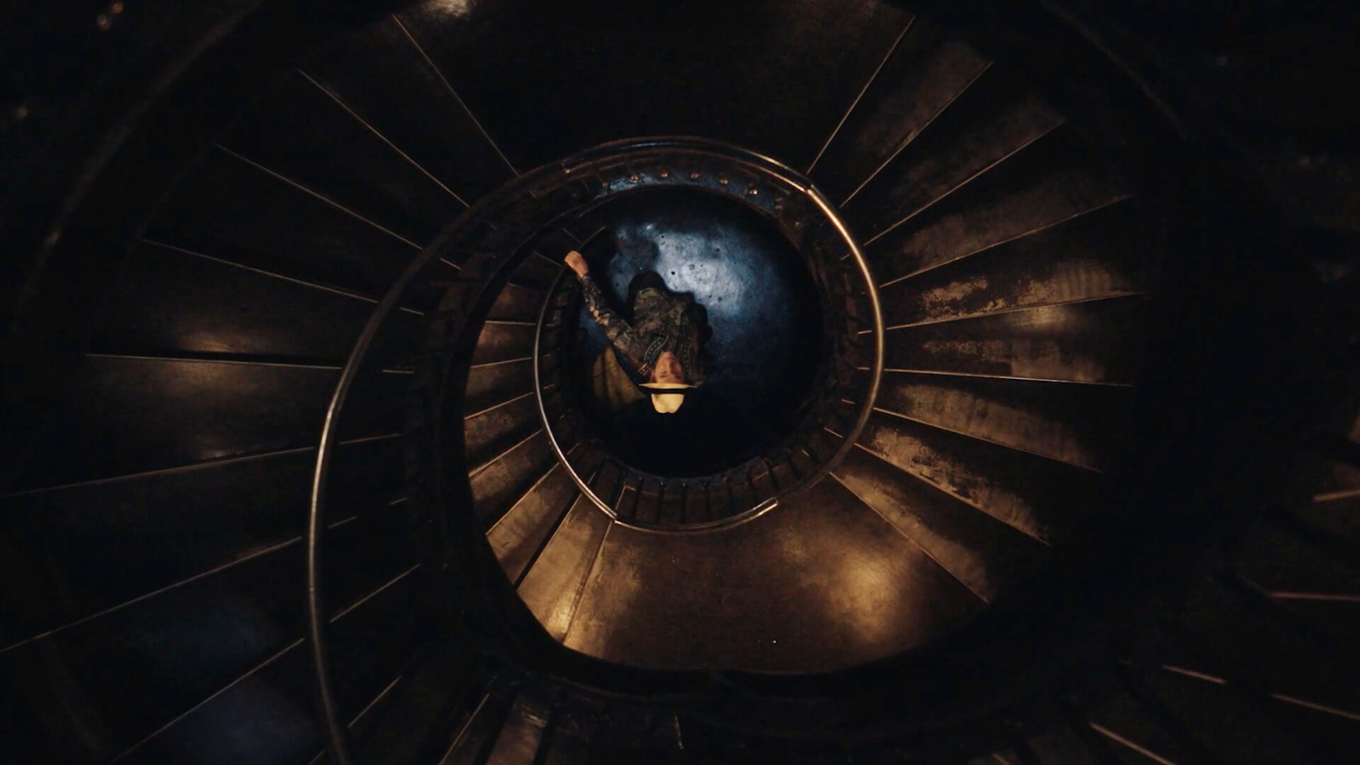 LANDSCAPE_ALBIE-A-STRANGE-ALCHEMY-STILLS_03